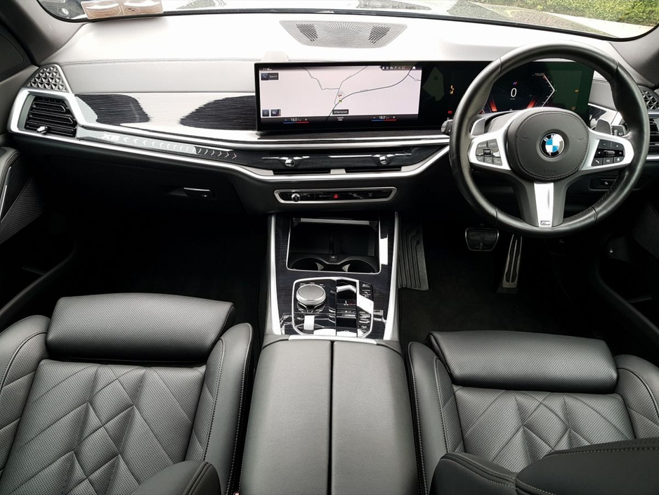 2023 BMW X5 - image 4