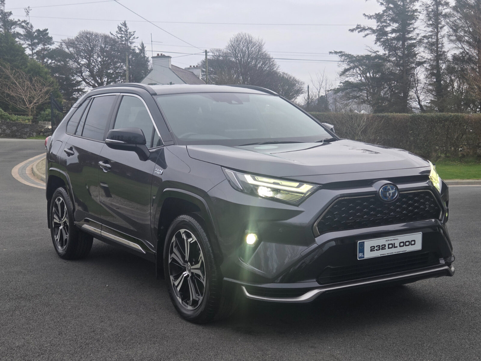 2023 Toyota Rav4 - image 4