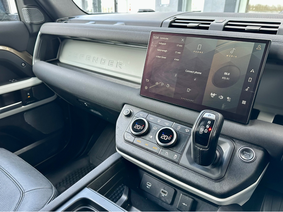 2023 Land Rover Defender - image 12
