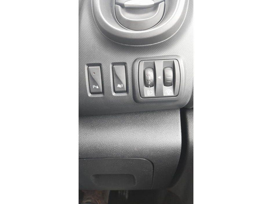 2021 Renault Trafic - image 14