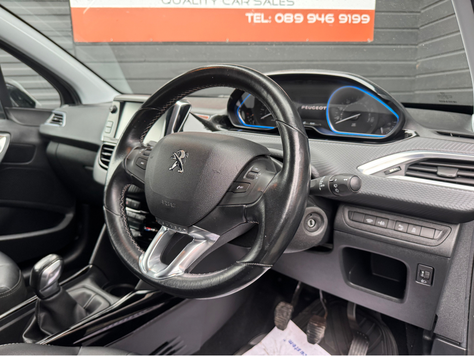 2017 Peugeot 2008 - image 8