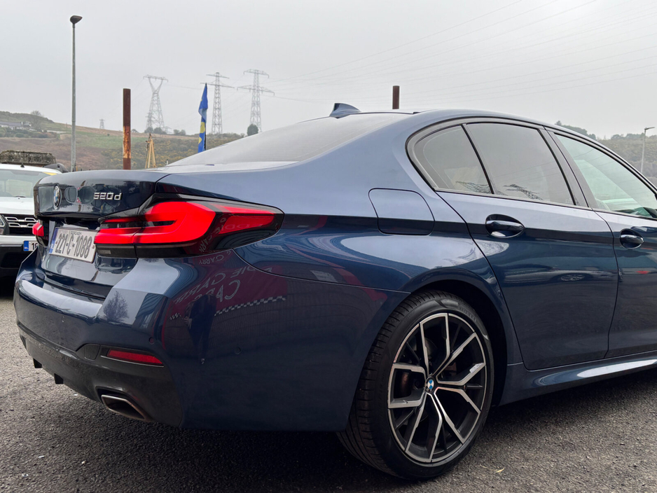 2022 BMW 5 Series - image 18