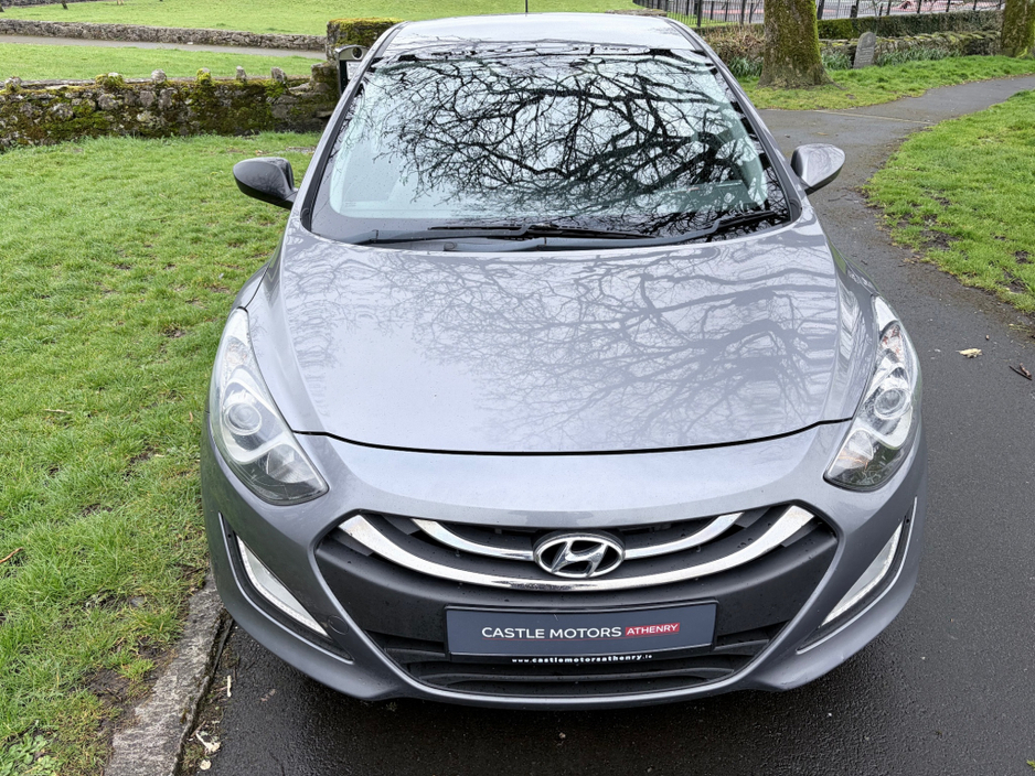 2013 Hyundai i30 - image 5
