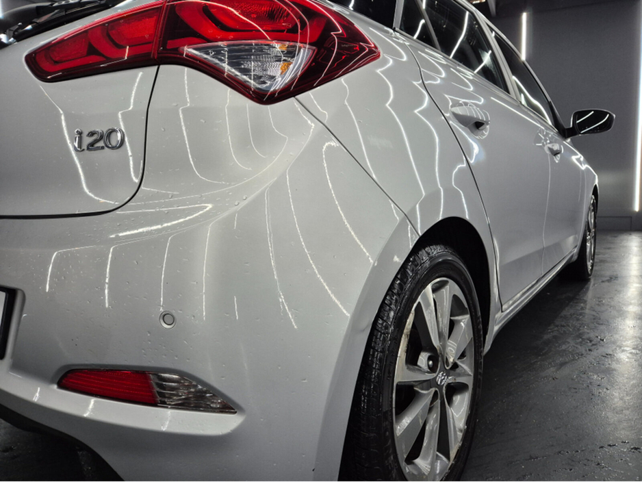 2016 Hyundai i20 - image 13