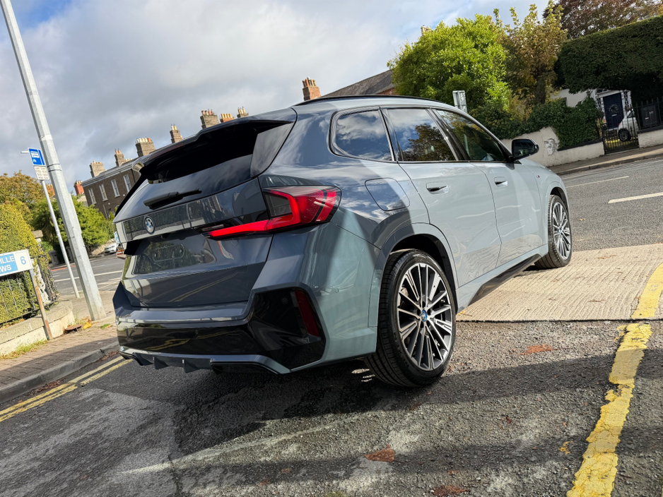 2023 BMW X1 - image 9