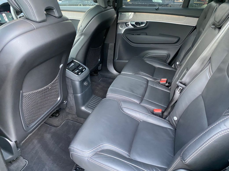 2025 Volvo XC90 - image 17