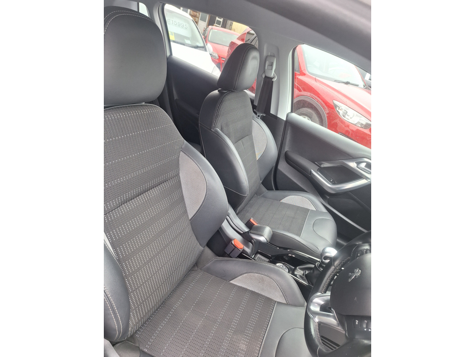 2018 Peugeot 2008 ALLURE BLUEHDI BLUE HDI €12,995