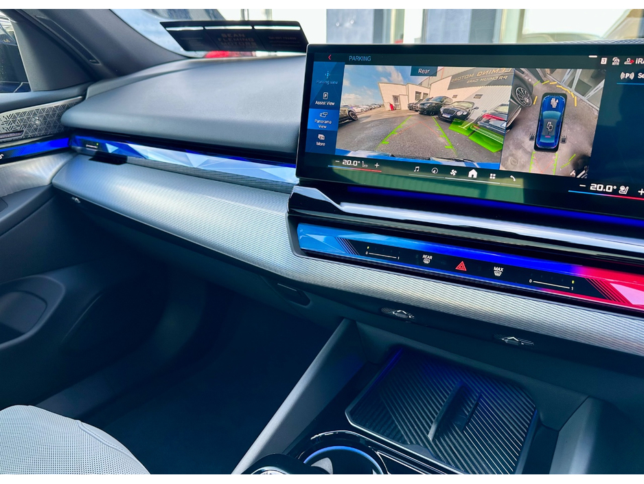 2025 BMW M5 - image 9