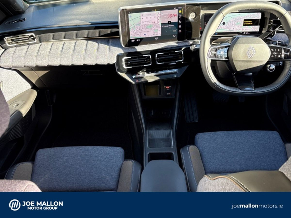 2025 Renault 5 - image 4