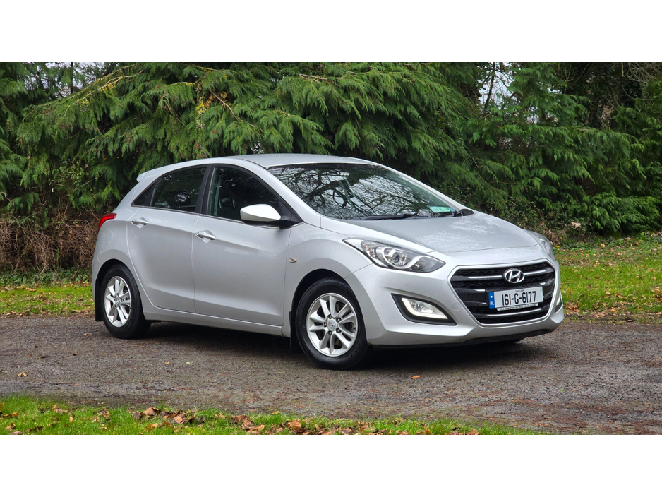 2016 Hyundai i30 - image 3