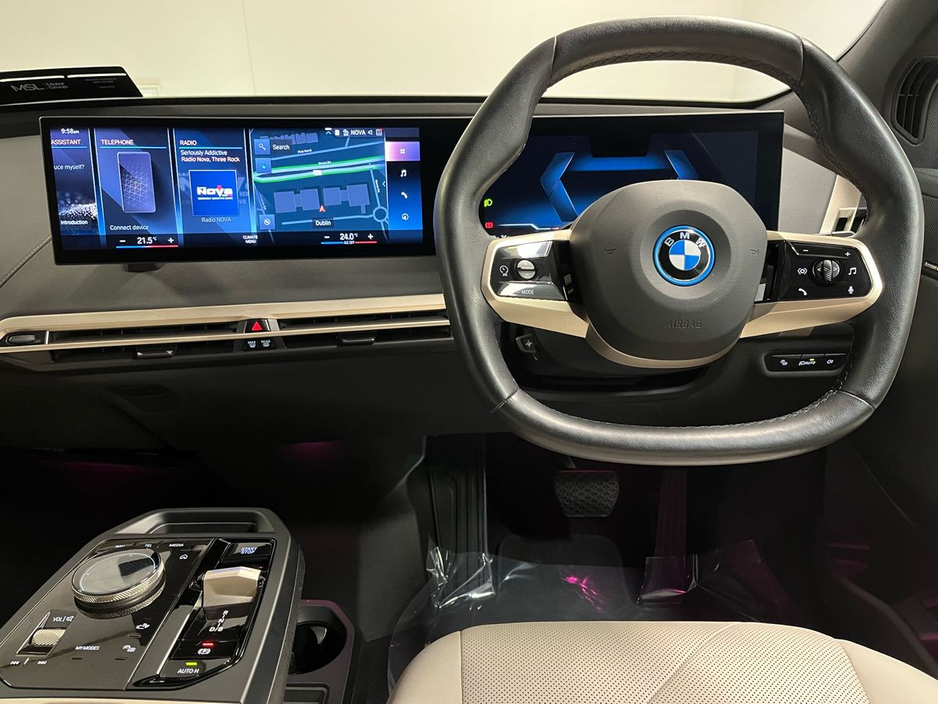 2022 BMW iX - image 14