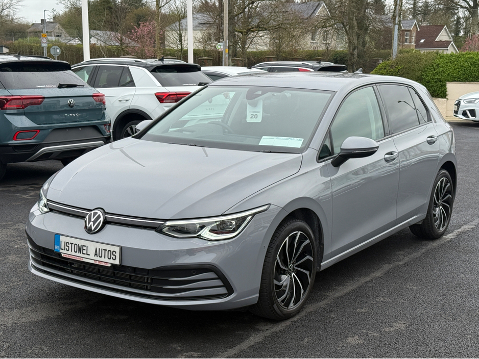 2022 Volkswagen Golf - image 6
