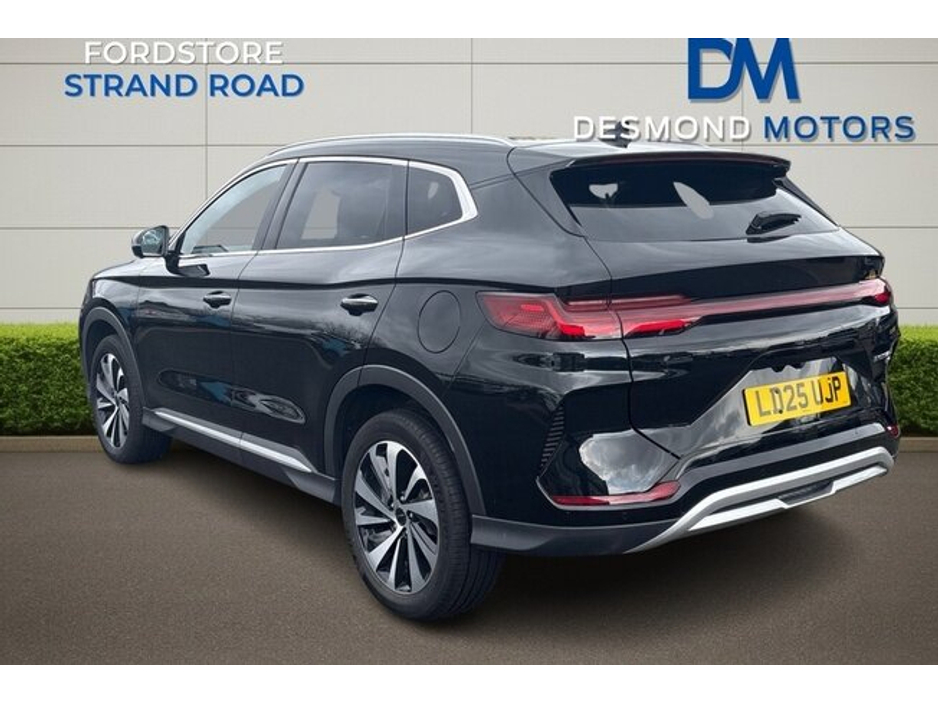 2025 BYD Seal U - image 28