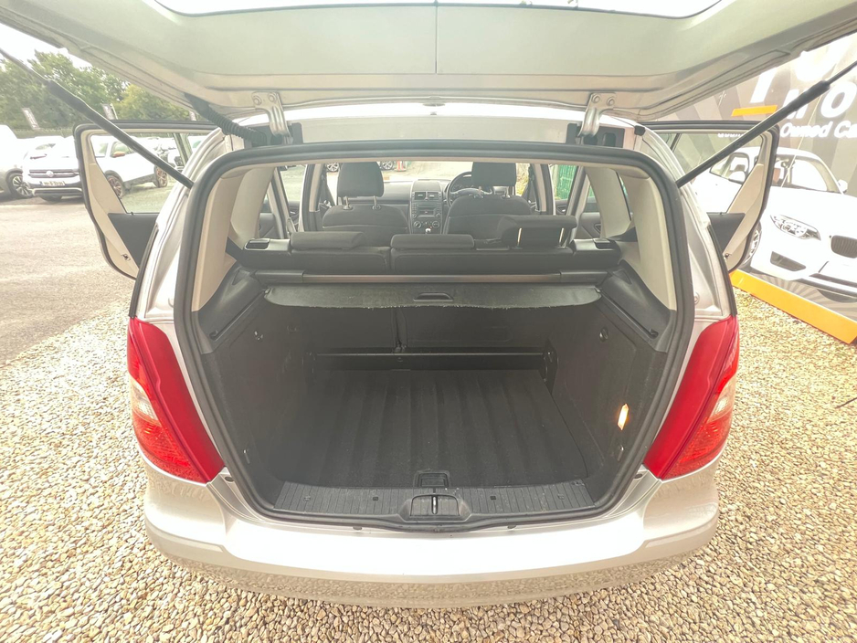 2012 Mercedes-Benz A Class - image 19