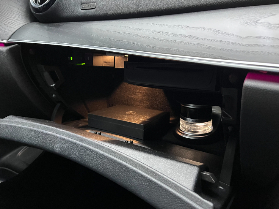 2019 Mercedes-Benz E Class €28950 2019 MERCEDES-BENZ E350 AV SP 2.0 AUTOMATIC / CRUISE CONTROL / 360° PARKING CAMERA / ELECTRIC MEMORY & HEATED SEATS / PADDLE SHIFTERS / AMBIENT LIGHTS / PANORAMIC SUNROOF €28,950