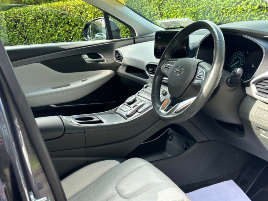 2022 Hyundai Santa Fe - image 7