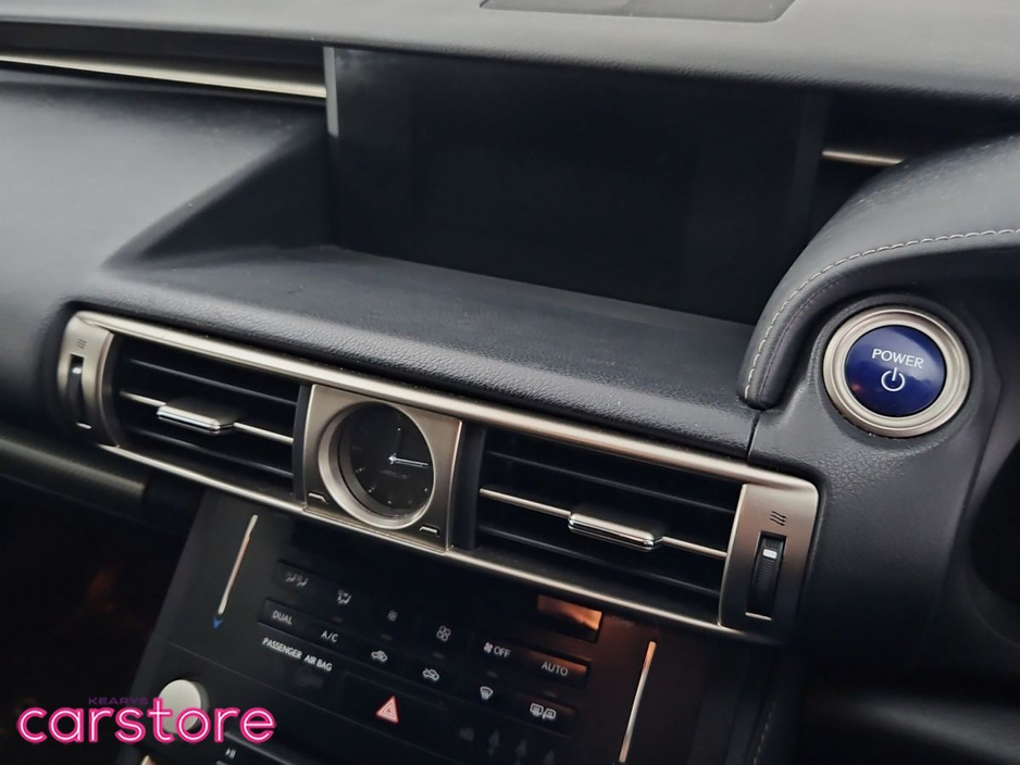 2014 Lexus IS 300 h 300h F-Sport €15,880