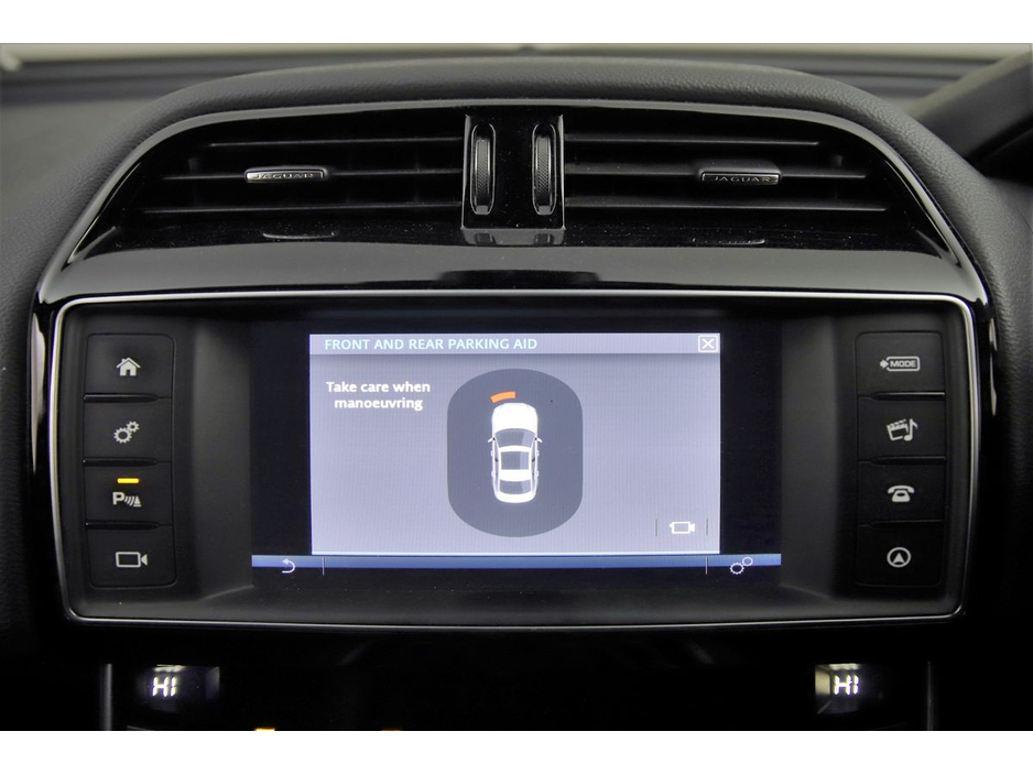 2017 Jaguar XE 2.0D R-SPORT 180BHP 6SPD €16,890