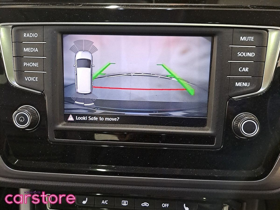 2016 Volkswagen Touran - image 18