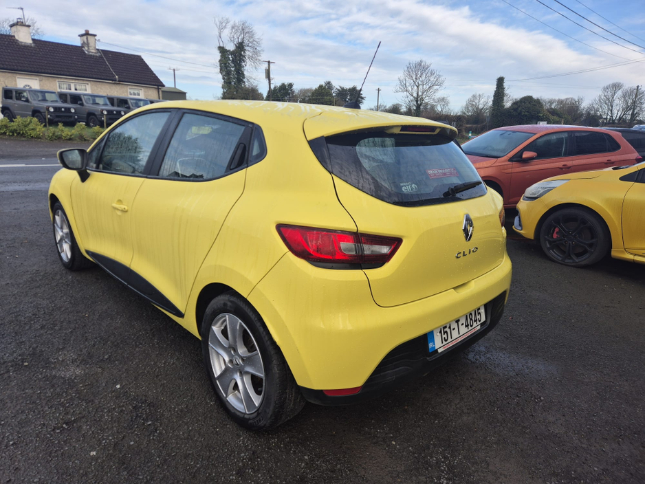 2015 Renault Clio - image 8