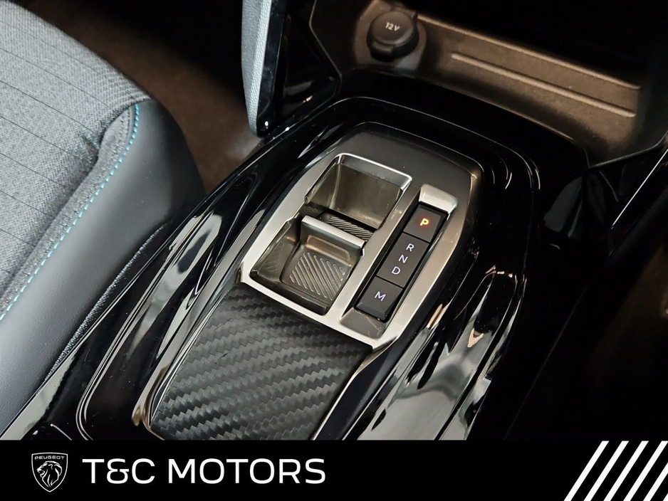 2023 Peugeot 2008 Automatic - Heated Seats - Reversing Camera & Sensors, 18" Diamond Cut Alloy Wheels, Cruise Control, Apple Car Play/Android Auto €27,995