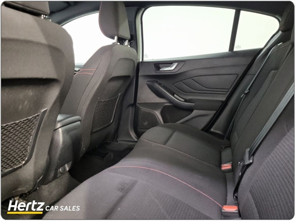 2023 Ford Focus - image 13