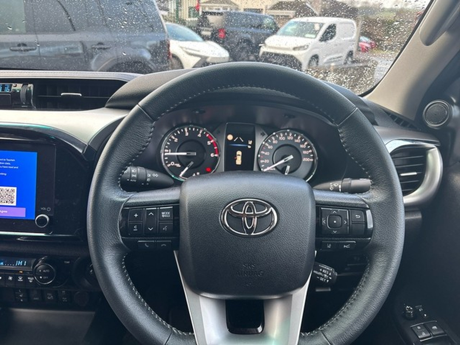 2025 Toyota Hilux HILUX 2.8 SR5 DOUBLE CAB €49,000