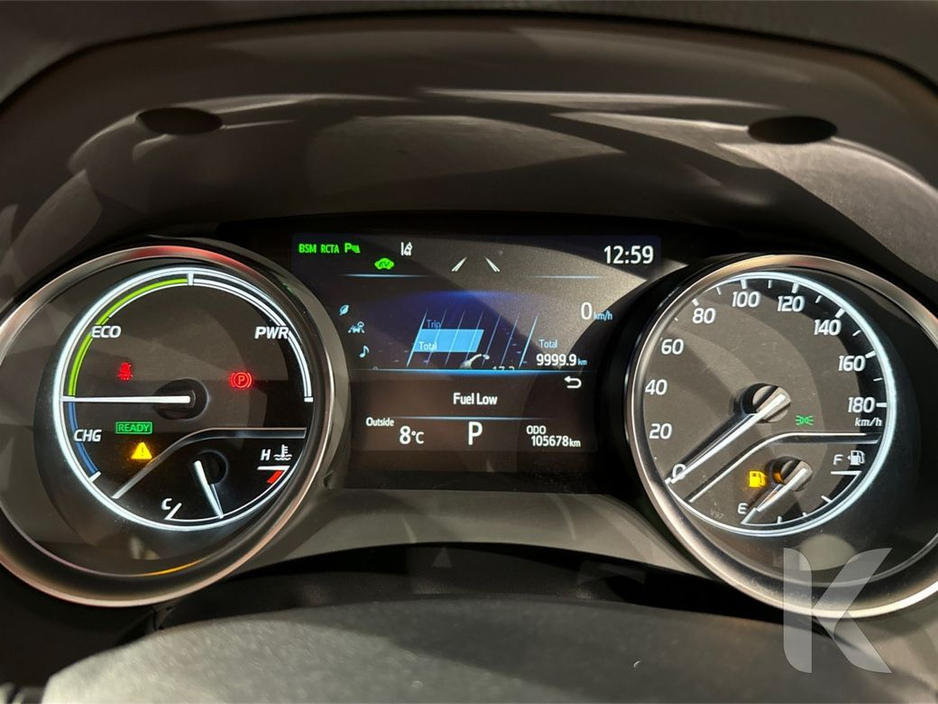 2021 Toyota Camry WS BLACK EDITION - HYBRID - 18'' ALLOY WHEELS - RED LEATHER INTERIOR - ELECTRIC SEATS - REAR CAMERA €26,950