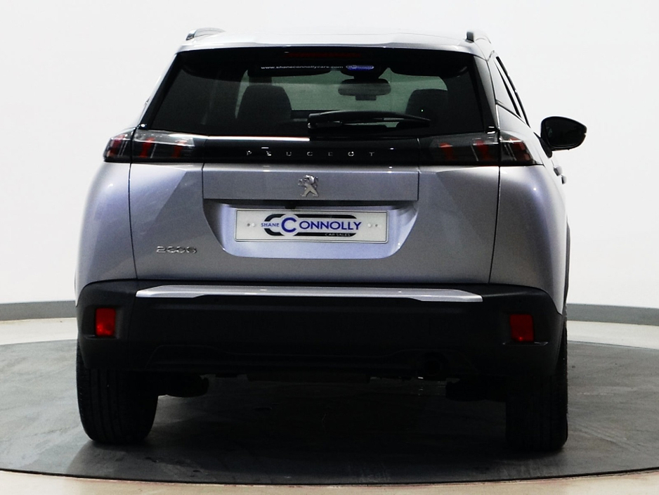 2023 Peugeot 2008 - image 4