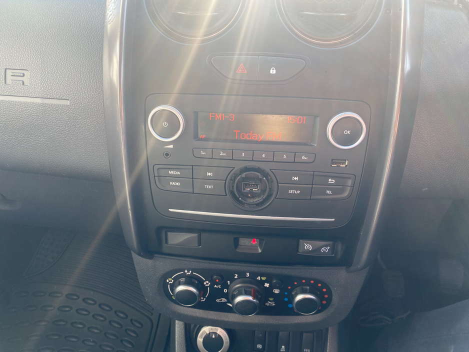 2017 Dacia Duster - image 16