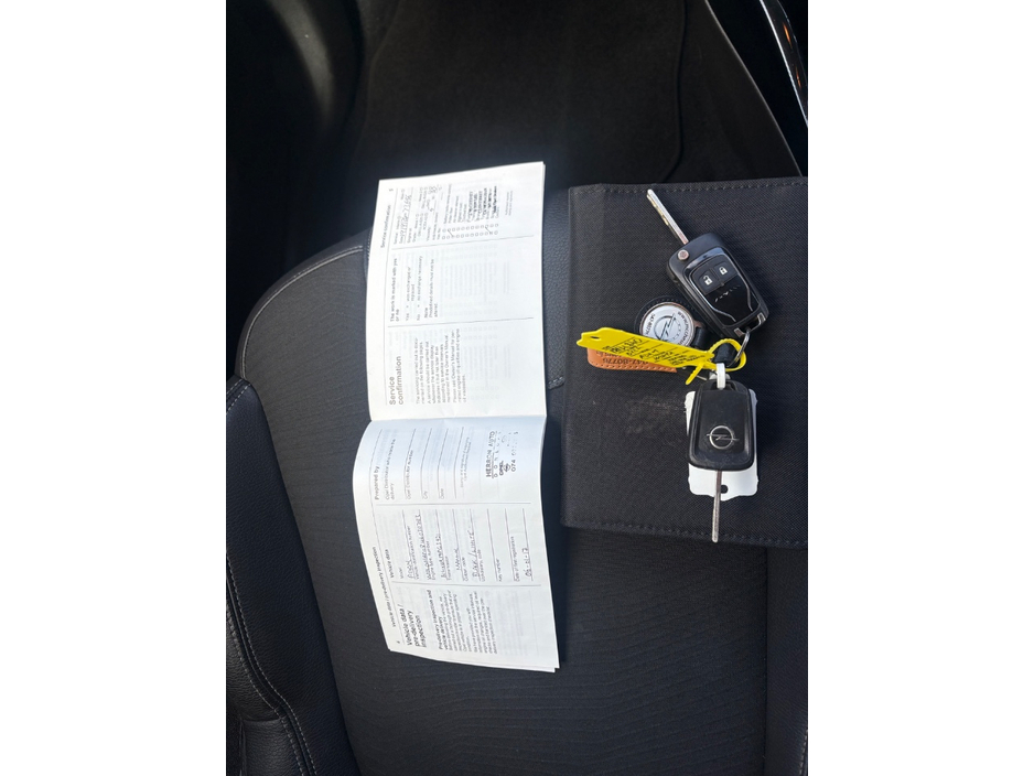 2017 Opel Adam - image 24