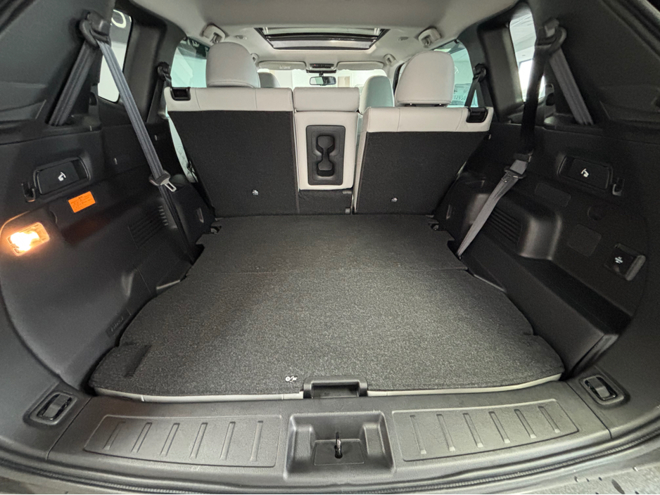 2022 Mitsubishi Outlander - image 14