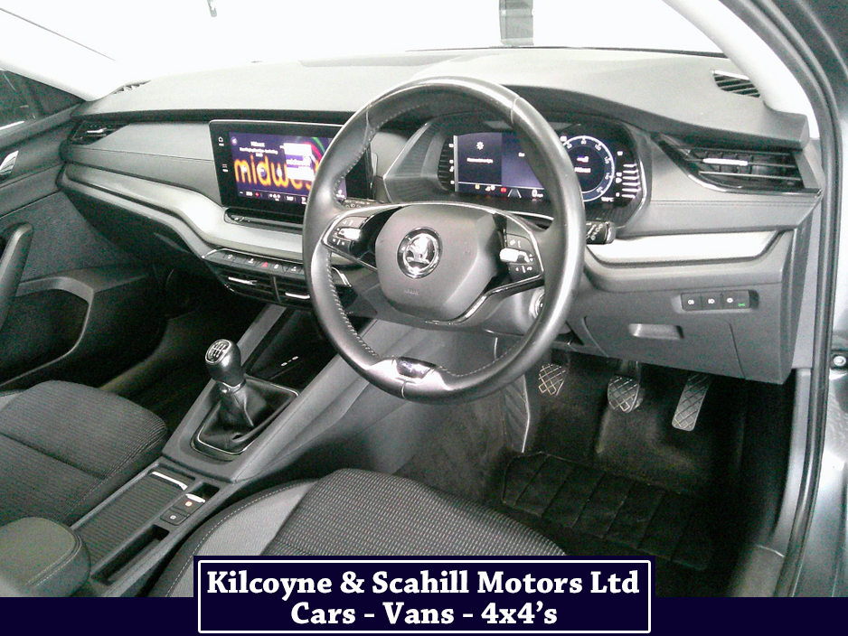 2023 Skoda Octavia - image 22