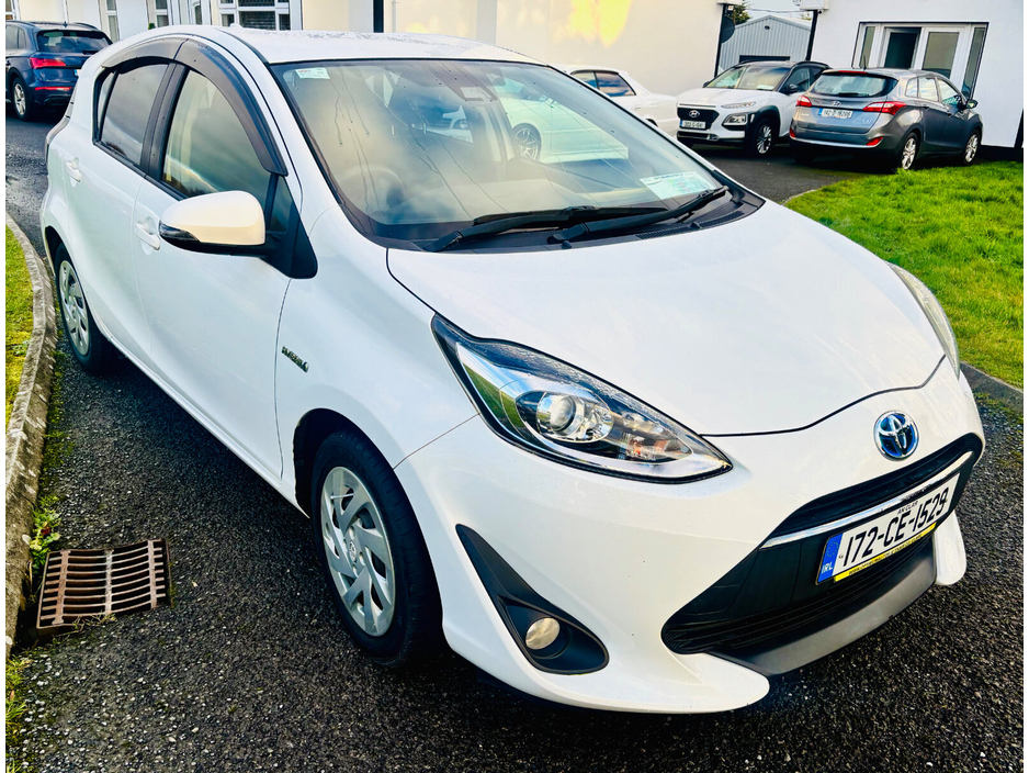 2017 Toyota Aqua 1.8 Hybrid €8,500