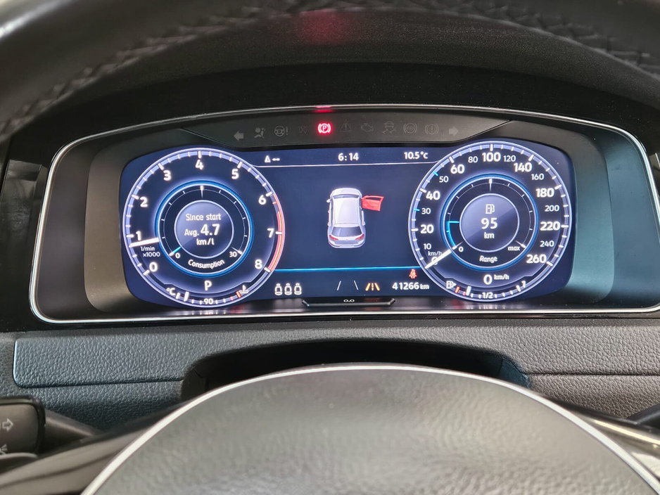 2017 Volkswagen Golf - image 12