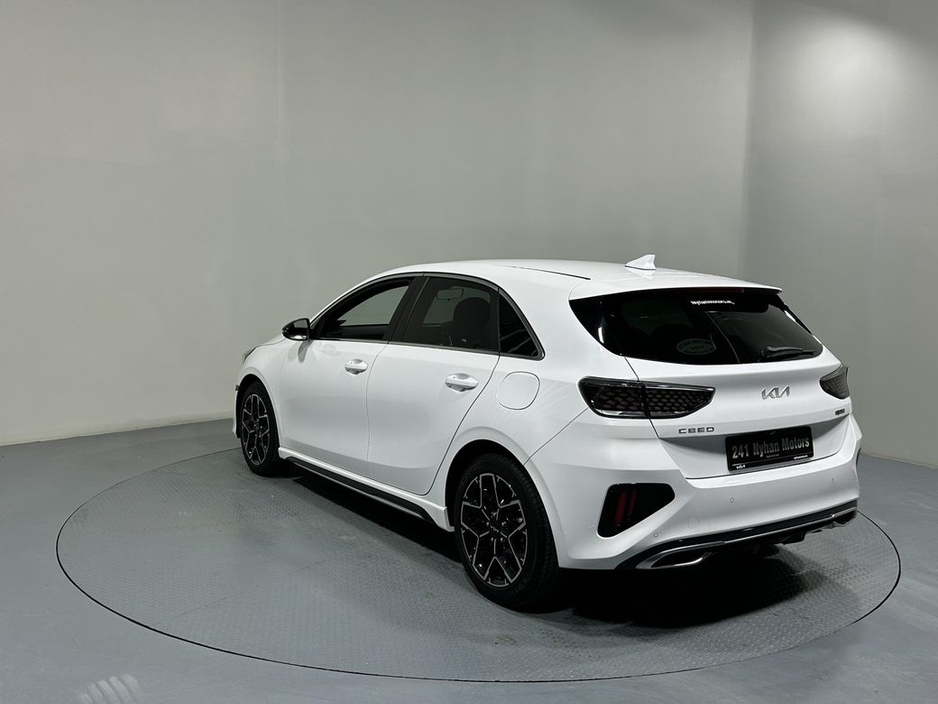 2024 Kia Ceed - image 5