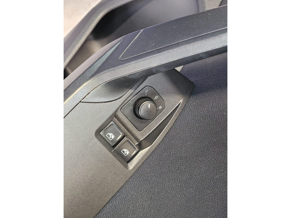 2018 SEAT Ibiza - image 7