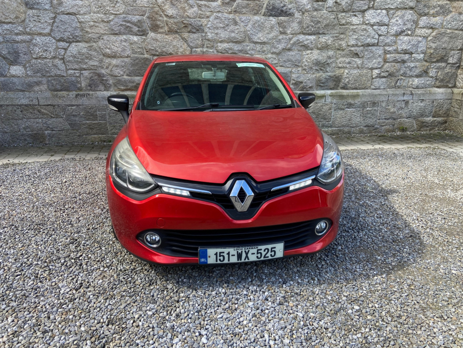 2015 Renault Clio - image 9