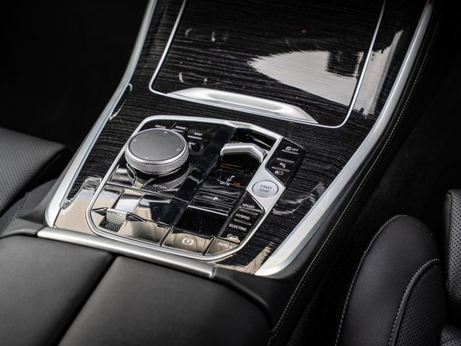 2024 BMW X5 - image 17