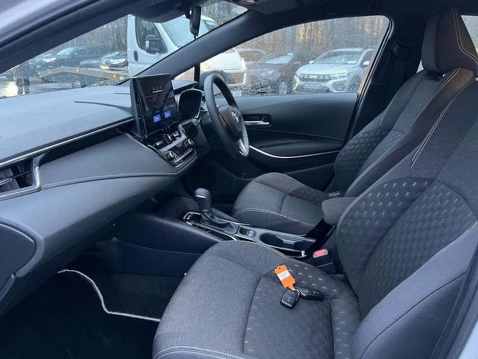 2025 Toyota Corolla COROLLA H/B LUNA €30,950