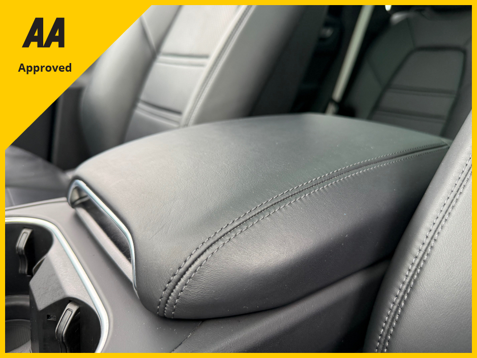 2023 Porsche Cayenne - image 23