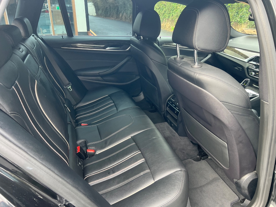 2018 BMW 5 Series - image 13