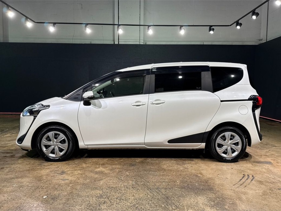 2020 Toyota Sienta 1.5L HYBRID AUTOMATIC - 7 SEATER - CRUISE CONTROL - TOYOTA SAFETY SENSE - REVERSE CAMERA €19,950