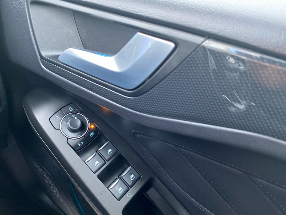 2023 Ford Focus - image 18