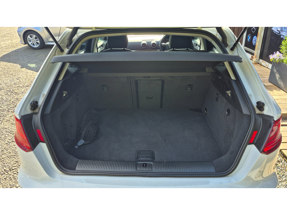 2014 Audi A3 - image 11