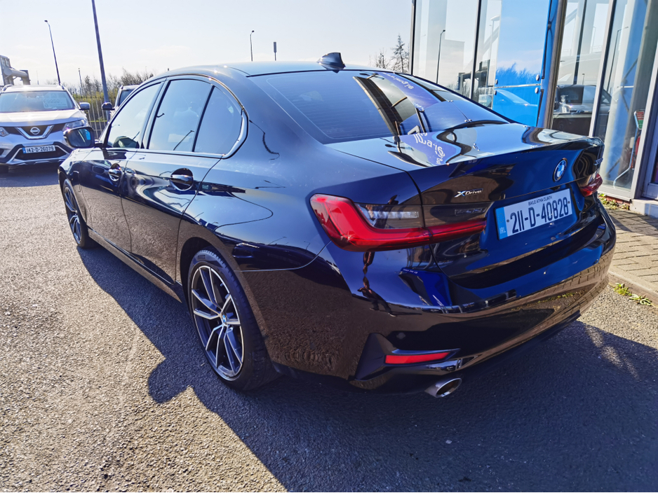 2021 BMW 3 Series - image 6