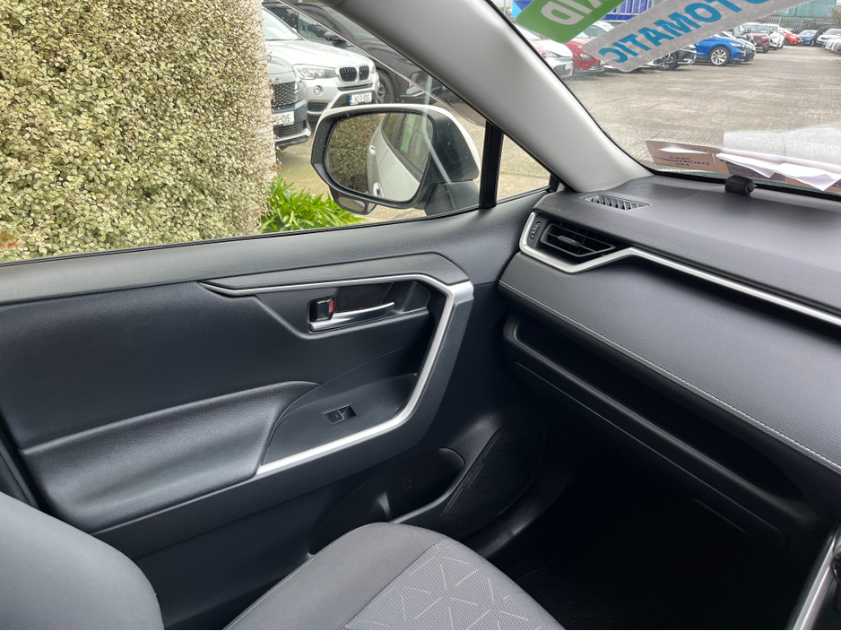 2022 Toyota Rav4 - image 15