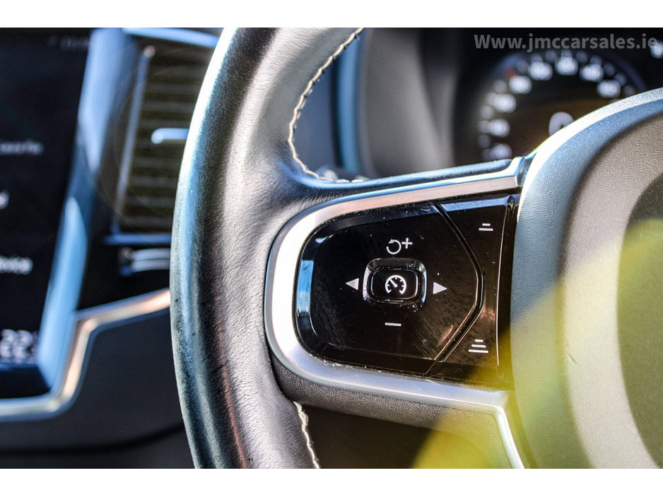 2021 Volvo XC90 RECHARGE PHEV T8 (390hp) R-Design AWD €49,995