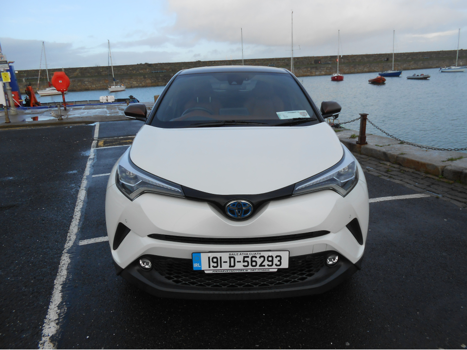 2019 Toyota C-HR Sport Hybrid €21,995