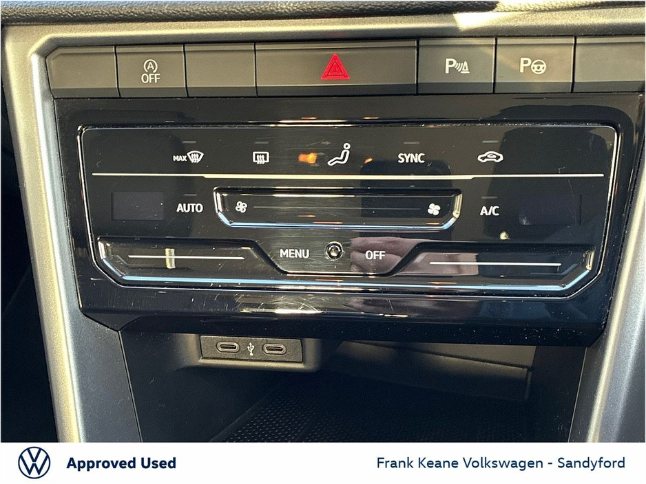 2022 Volkswagen T-Roc *Life* 1.0 TSI 110HP Manual @Frank Keane Volkswagen South Dublin €25,495